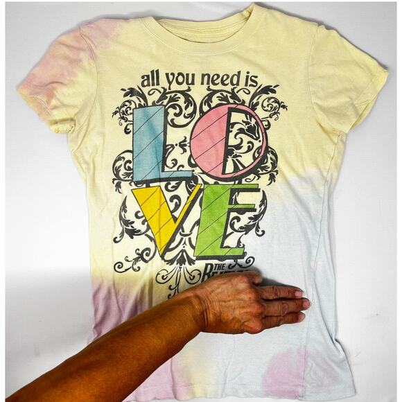 Apple Corps Ltd All You Need is Love Beatles Tshirt Size S Pre-Owned in fair - Picture 5 of 7